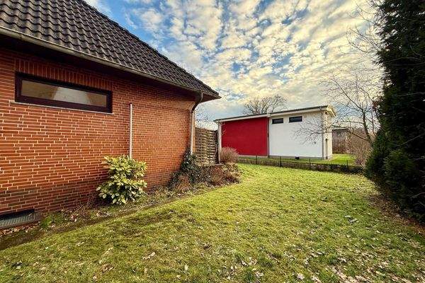 Seitenansicht mit Blick in den Garten