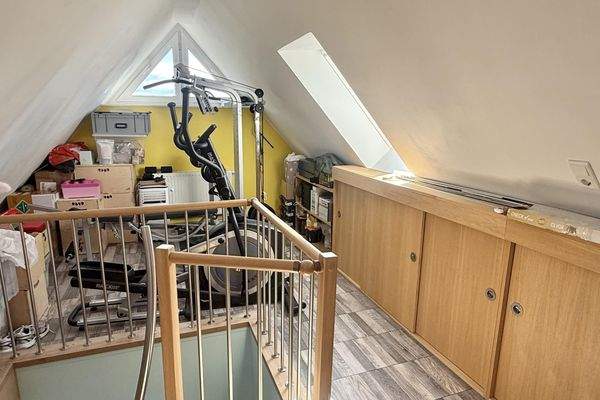 vollständig ausgebauter Spitzboden...