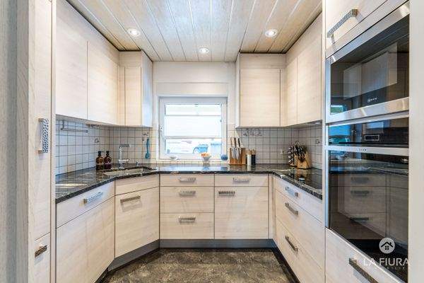 Küche inkl. Geräte