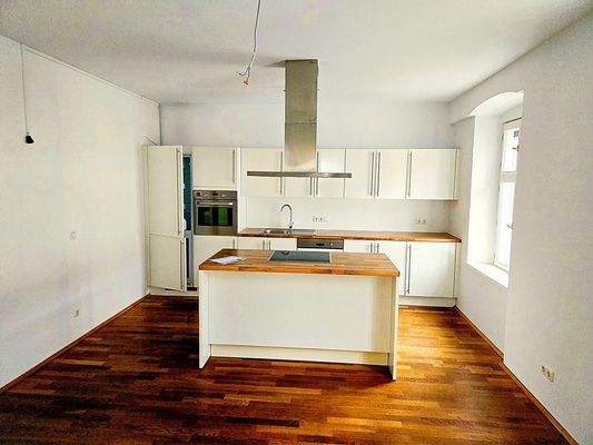 Küche mit Kochinsel