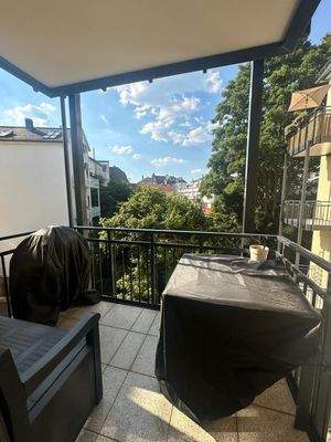 Balkon mit schönem weiten Blick