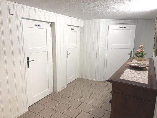 Vorraum zu den Toiletten