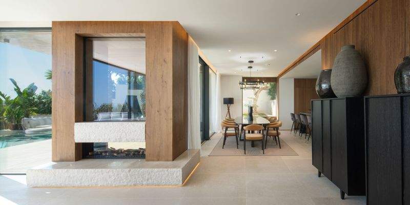 Open fire in villa in Portals