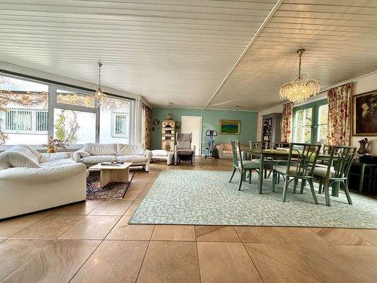 Wohn- und Essbereich