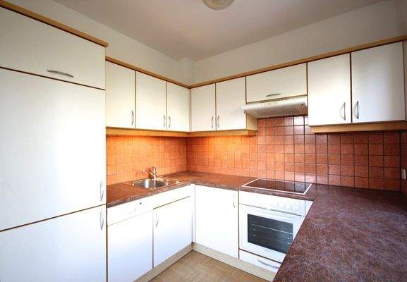 Schöne 2-Zi-Wohnung in Zentrumslage inkl. Tiefgaragenplatz 