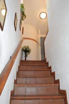 Aufgang in Terrakotta 1. OG