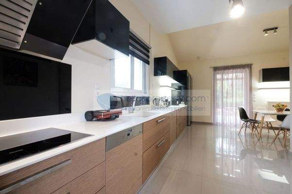 b4536592-dca1-4a02-a833-b032abf40940