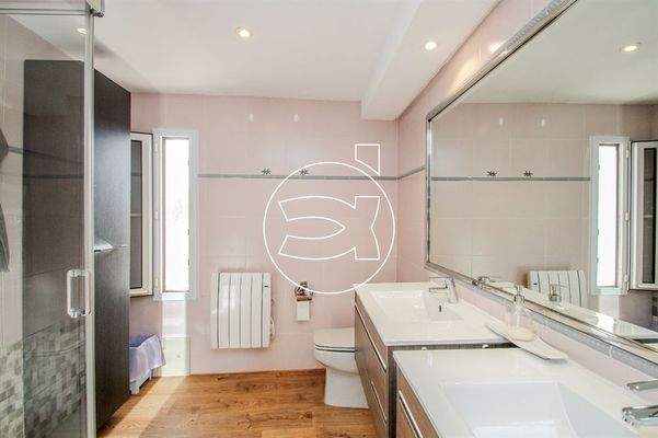 Hervorragendes Objekt