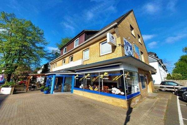 Großzügige Werbefläche