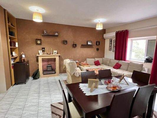 Kreta, Agios Nikolaos: Stadtwohnung mit Meerblick zu verkaufen