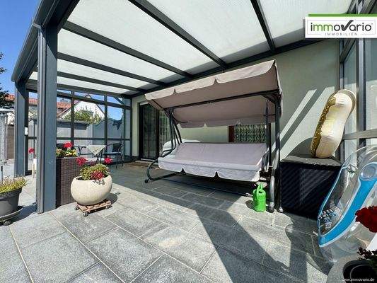 Terrasse mit Überdachung