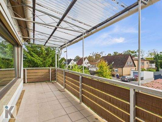 Überdachter Balkon OG