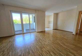 offener Wohn-/Ess-/Kochbereich