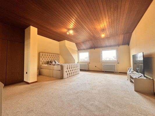 Dachgeschoss - Schlafzimmer…