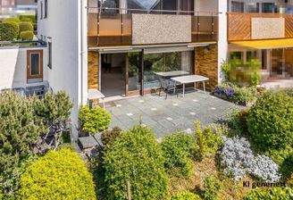 Ansicht Garten mit Terrasse