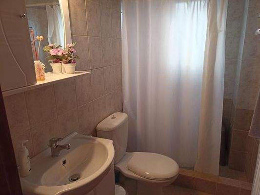 MIT VIDEO! Kreta, Plaka: Villa mit traditionellen Elementen und Meerblick zu verkaufen