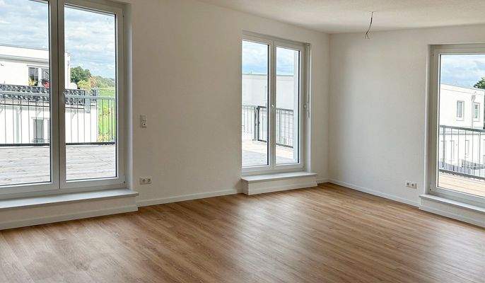 lichtdurchfluteter Wohnbereich