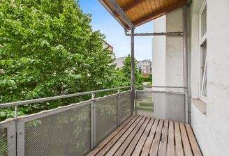 CAM04191G0-PR0046-STILL002