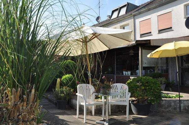 Sonnige Terrasse
