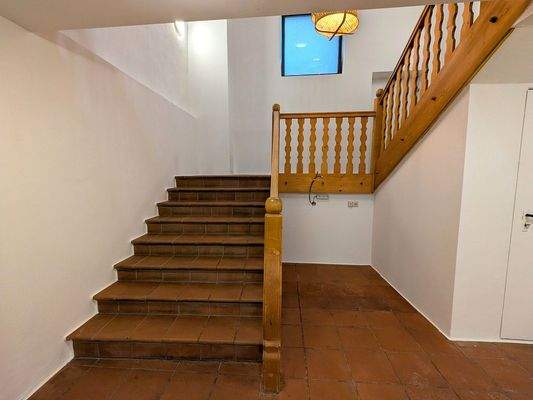 Treppe ins Obergeschoss