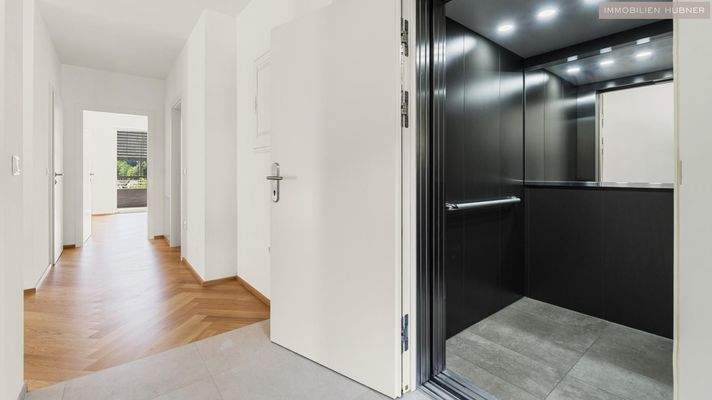 A_Aufzug ins Penthouse