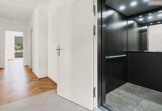 A_Aufzug ins Penthouse