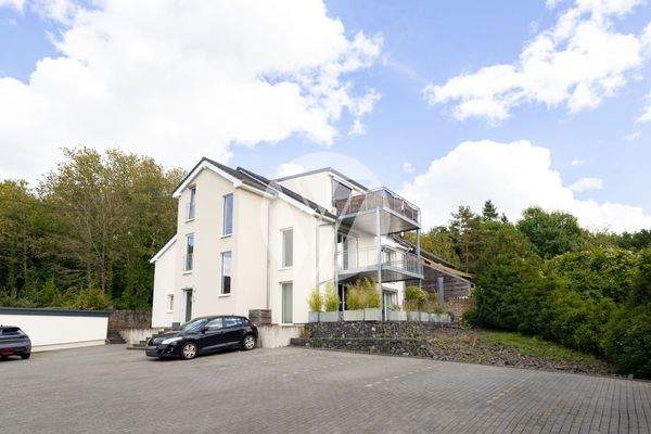 Außenansicht / Parkplätze