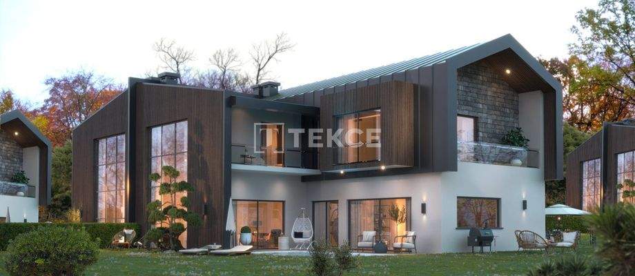 Villas with Private Pools in a Complex in Döşemealtı Antalya