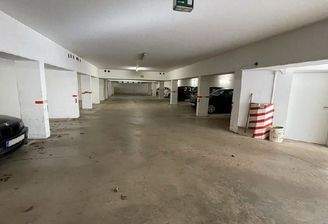 ebener TG-Stellplatz