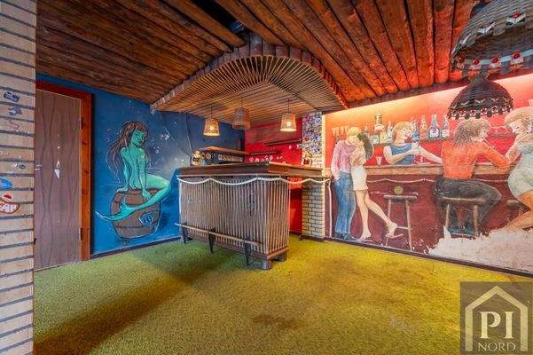 Großer Hobbyraum im Untergeschoss...