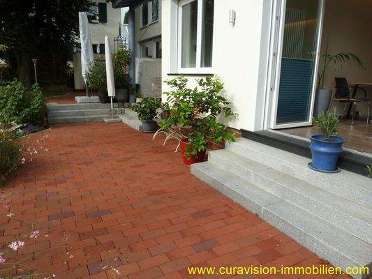 Wohnzimmerterrasse 2. Ansicht.JPG