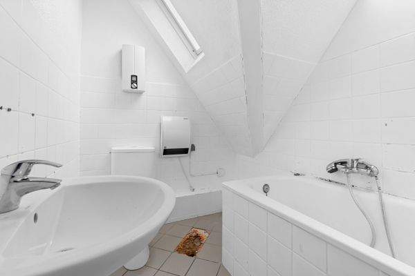 Badezimmer im DG