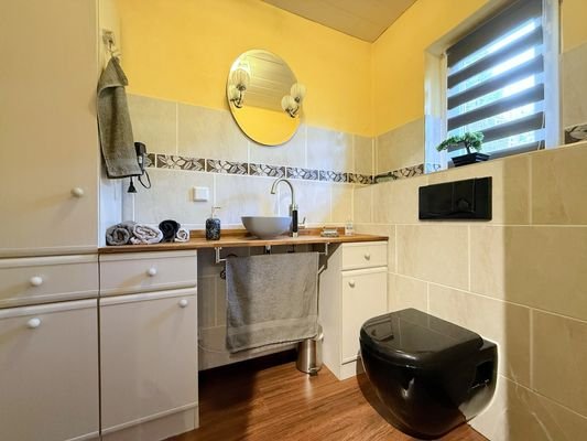Gäste-WC mit angrenzendem HAR