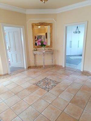 Neuhaus am Inn LZ Flur 2.jpg