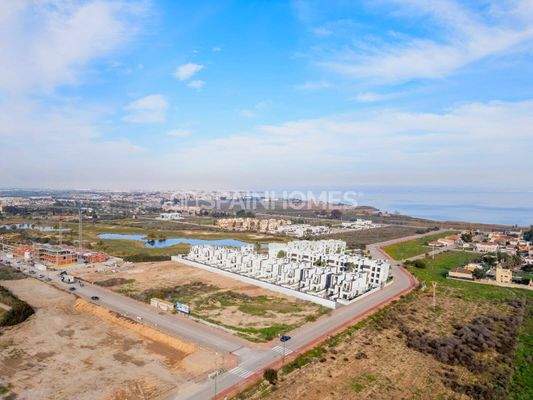 2 and 3-Bed Flats with Golf View in Los Alcázares