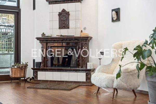 Stilvoller Kamin im Wohn- Essbereich