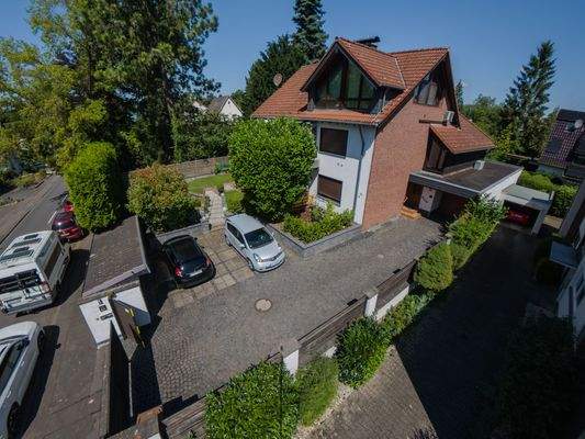 012 Aussen rechte Ansicht hoch.jpg