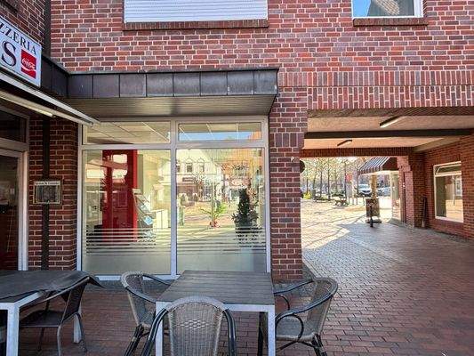 Schaufenster Innenstadtseitig