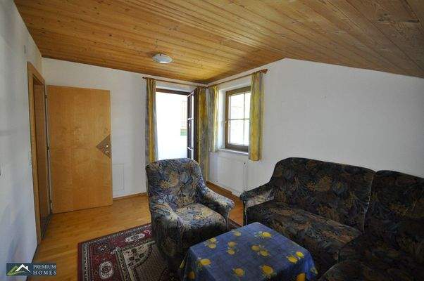 Doppelhaushälfte in Aussichtslage - Zimmer mit Nordostbalkon