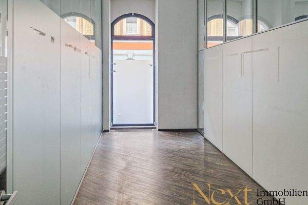 Büro-/Geschäftsfläche IV