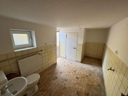 WC mit Abstellraum EG