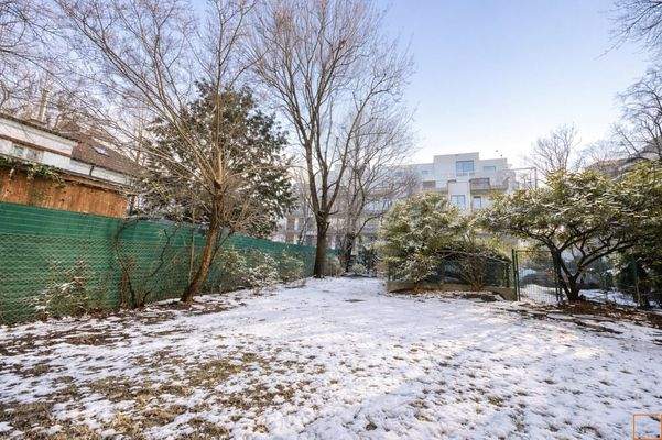 Die Gartenansicht aus einer zweiten Perspektive