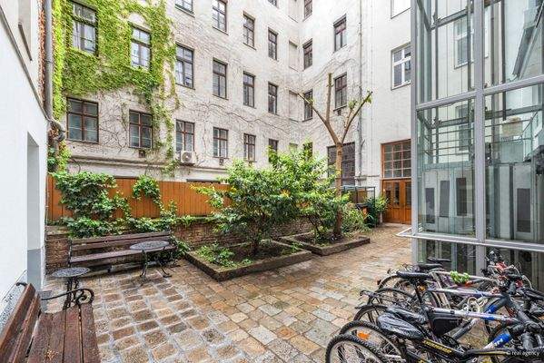 2025-05-05-S01005-052