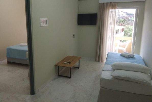 Kreta, Stalos: Hotel mit Pool und Panoramablick aufs Meer zu verkaufen