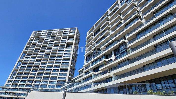 Apartments with 24/7 Security and Pool in Istanbul Maltepe