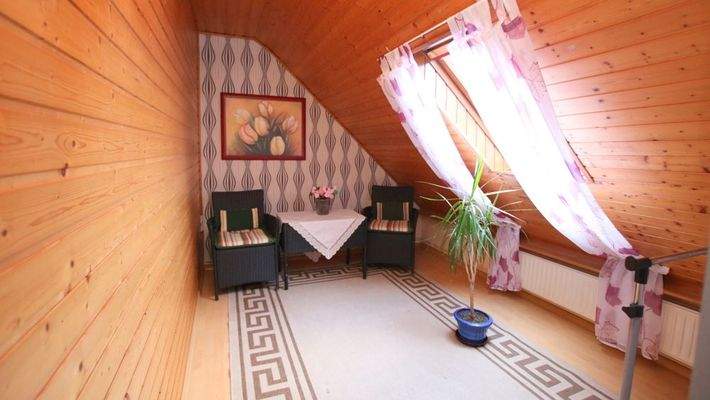 Büro (alternativ auch Abstellraum)