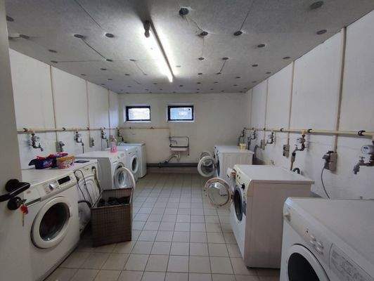 Keller-Waschmaschinenraum