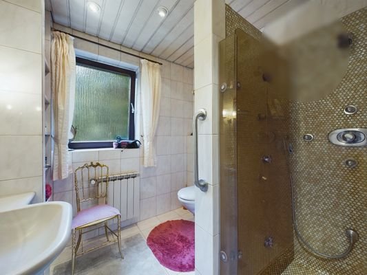 EG: Badezimmer