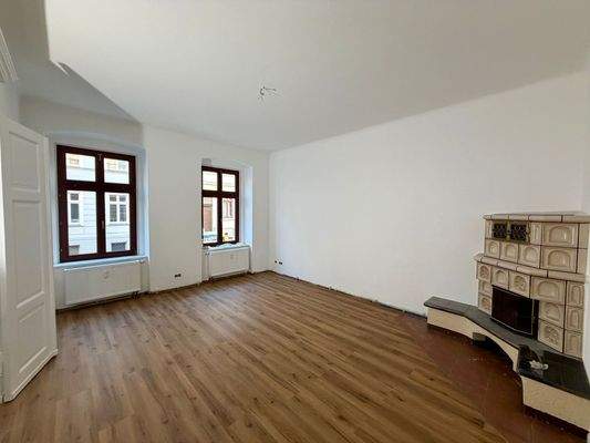 Geräumiges Wohnzimmer