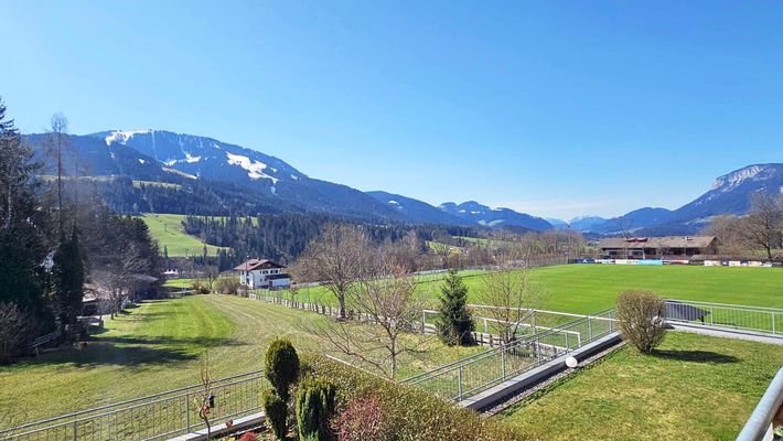 Ausblick im Süden Balkon, Schöne 3-Zimmerwohnung mit Stellplatz, Scheffau